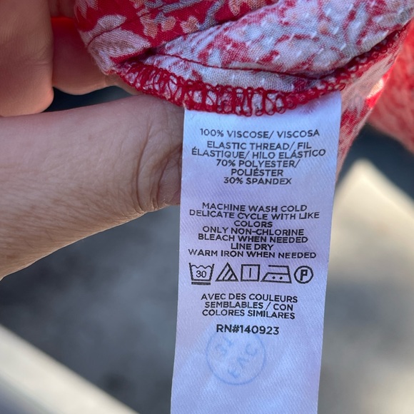 Loft Outlet Red Floral Babydoll dress with ruffled sleeves. Size Medium - Picture 12 of 14